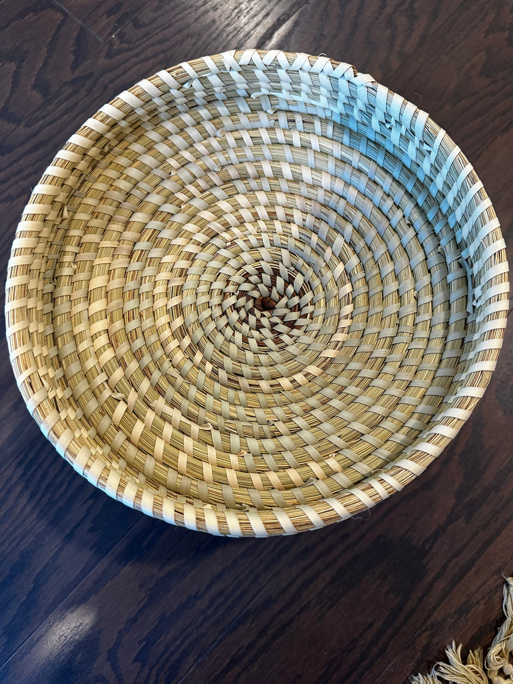 Authentic Charleston Sweetgrass Basket with Lid- Handwoven by Local Artisan